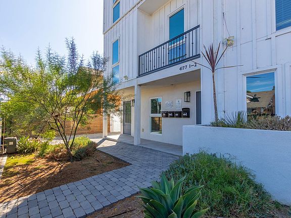 2nd image of 4177 S Normandie Ave #4711