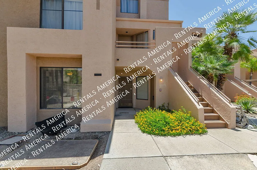 5675 N Camino Esplendora #1105