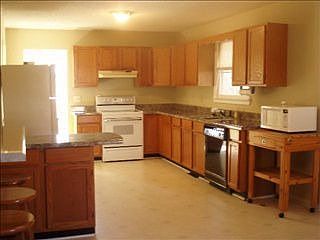 2nd image of 102 Sunnydale Dr