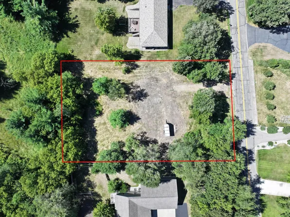 8 W Latoka Dr SW, Alexandria, MN 56308