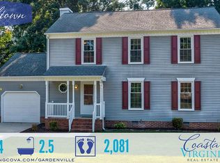 126 Gardenville Dr, Yorktown, VA 23693