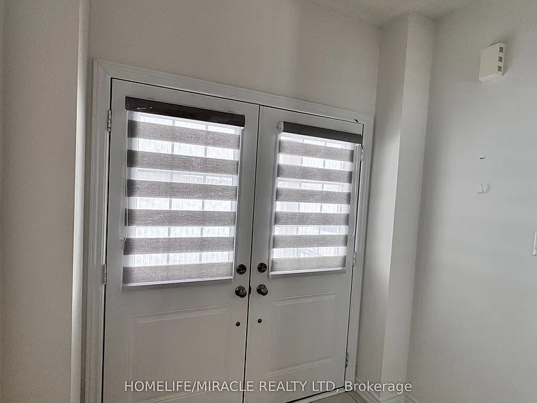 166 Seeley Ave — Photo 4