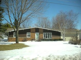 1803 Keehan Ln, Green Bay, WI 54311