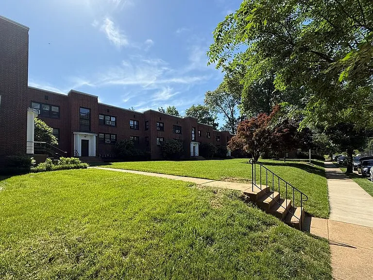1400 Kenmore Ave #D2 — Photo 12