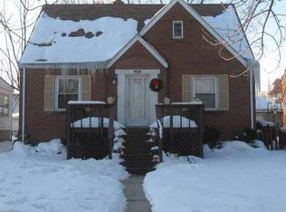 438 Spruce St, Hammond, IN 46324