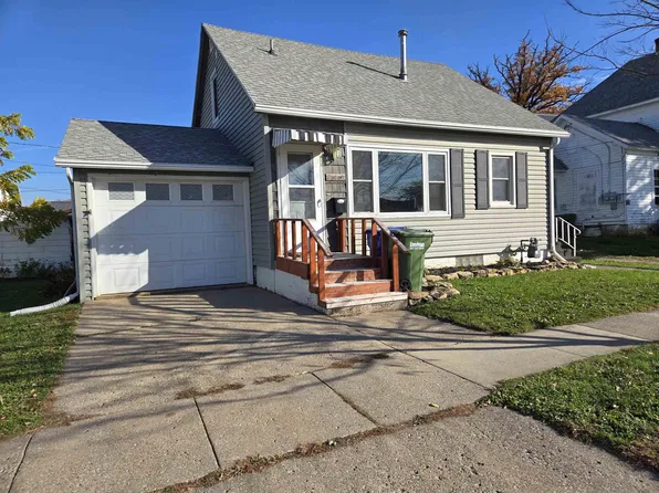 210 2nd Ave W, Cresco, IA 52136
