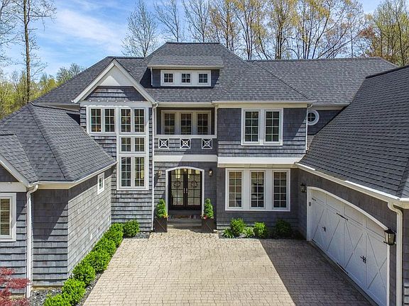 3rd image of 11408 Cypress Point Ln