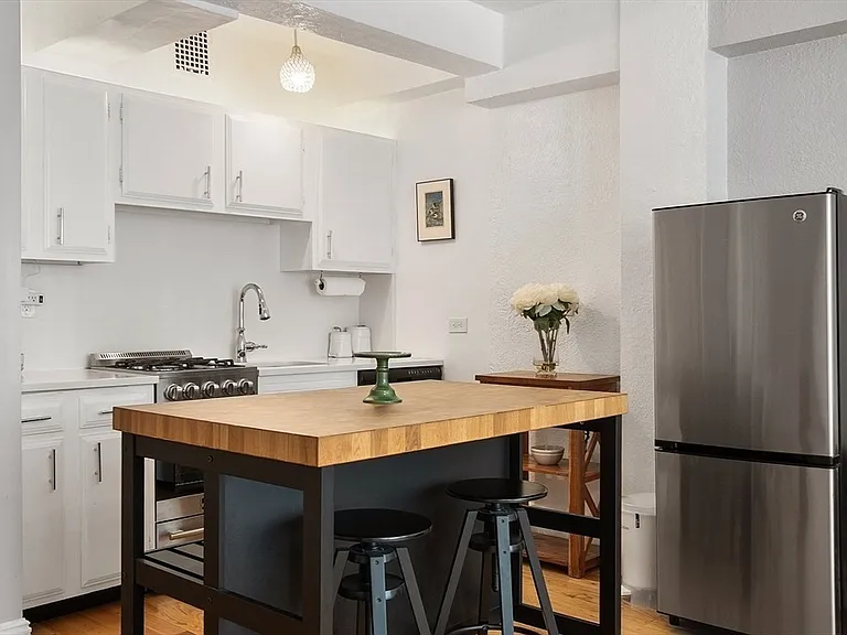250 Beacon St #1B — Photo 15