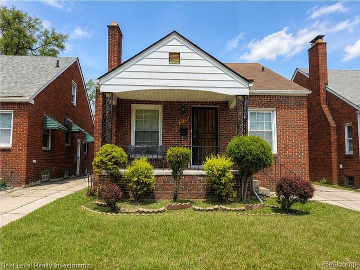 1st image of 15774 Sorrento St