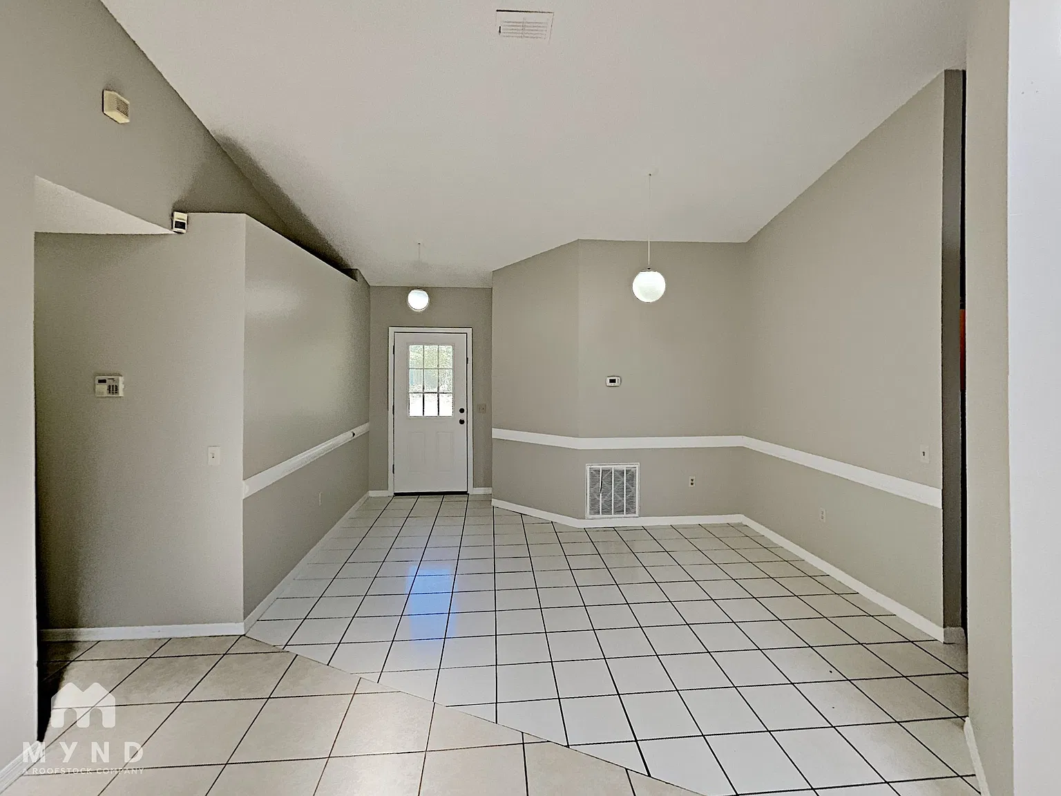3 bed, 2.0 bath, 1557 sqft, $1,845 — Photo 2
