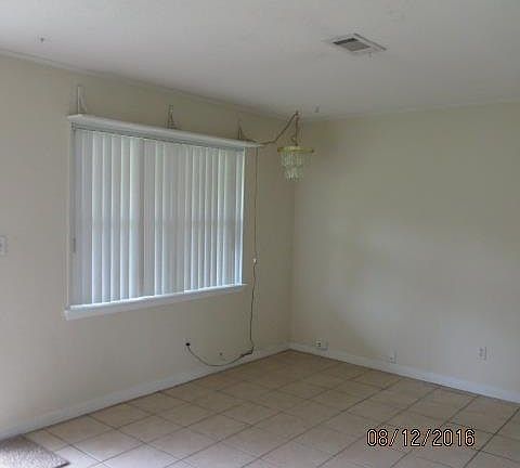 2nd image of 613 Herschel St