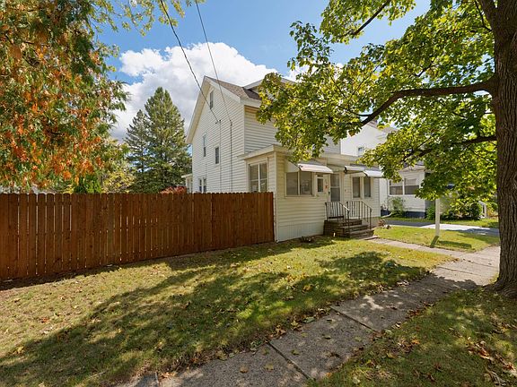 3rd image of 26 Coolidge Ave