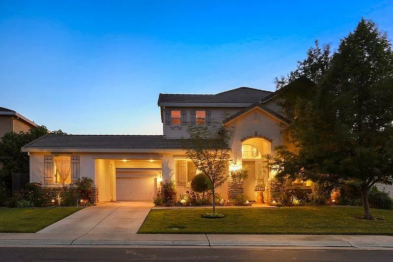 9528 Nicole Ln photo 1