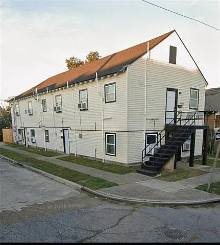 2505 Clara St #1A Photo 1