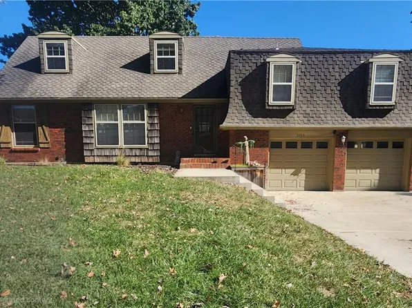 3905 S Stayton Ave, Independence, MO 64055