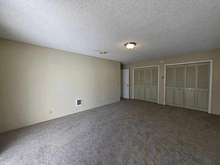 300 Federal Ln — Photo 13