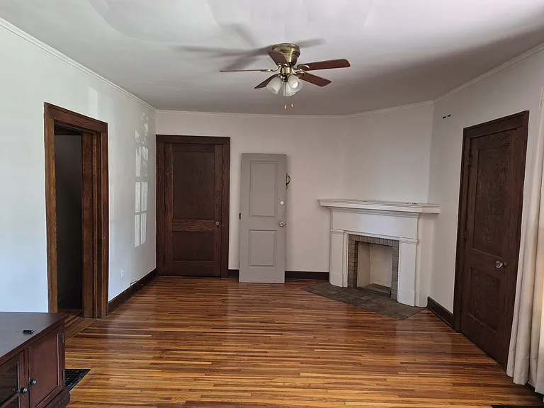 214-218 Hudson Ave — Photo 1
