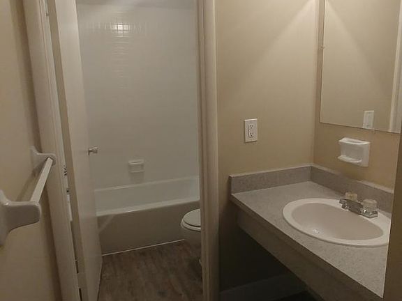 Spacious Bathroom