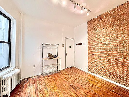 1st image of 41 E 7th St APT 11
