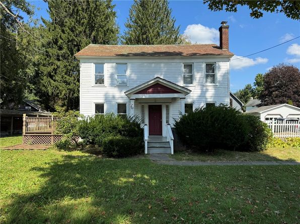 6 West St, Morris, NY 13808