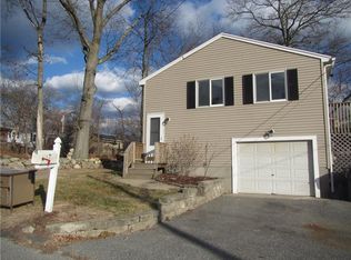 9 Bay Ave, Cumberland, RI 02864