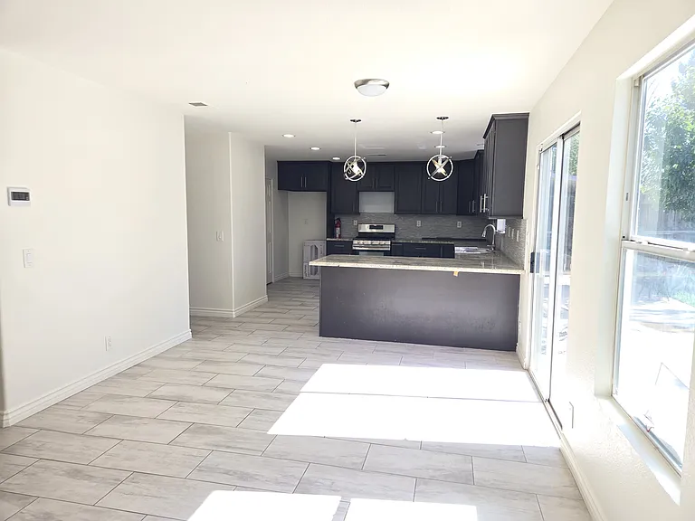 45439 Fairbanks Ave — Photo 4