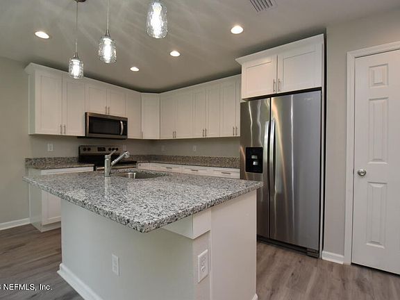 5th image of 2228 HOLCROFT Drive
