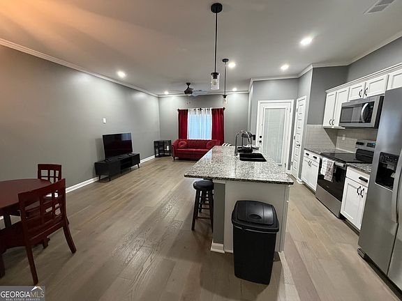3rd image of 3583 Brycewood Dr