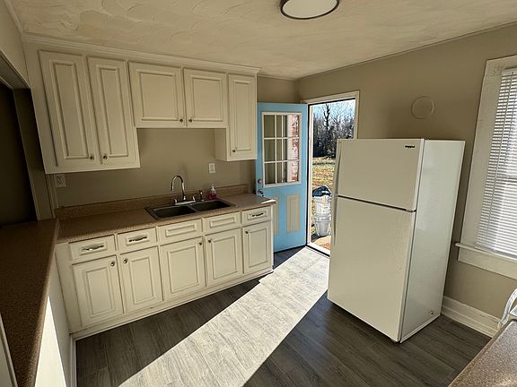 4th image of 15181 Asheville Hwy