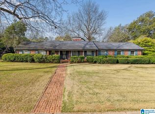 876 Twin Lake Dr, Birmingham, AL 35215