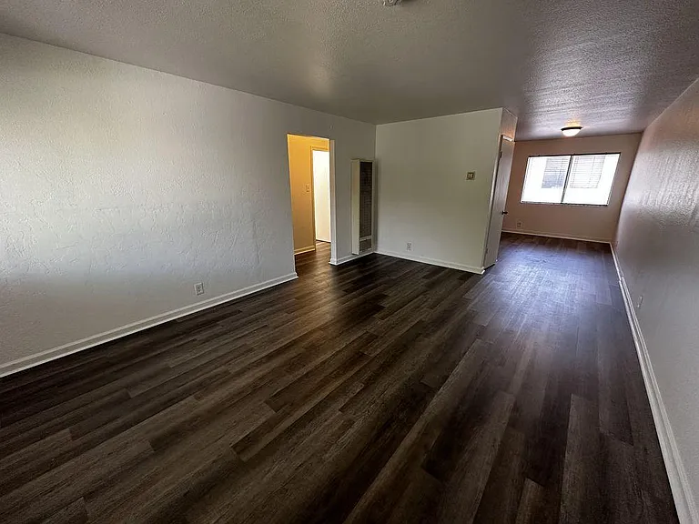 1600 Sycamore Dr #3 — Photo 7