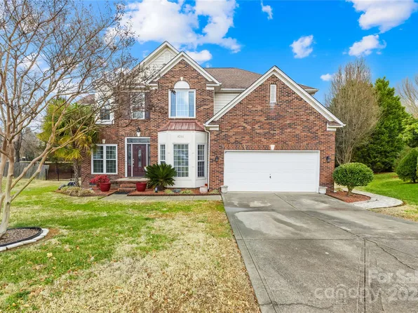 8201 Lynnewood Glen Dr, Charlotte, NC 28269