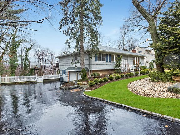 4th image of 120 Mimosa Dr