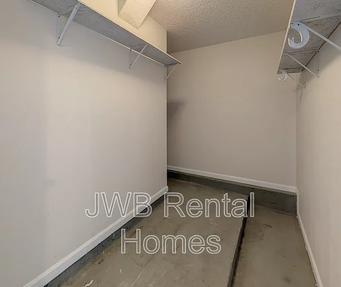 8526 Kona Ave — Photo 13