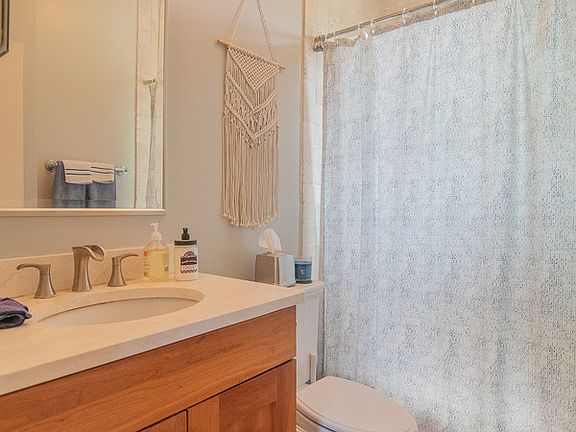 5th image of 2705 N Mildred Ave APT 3B