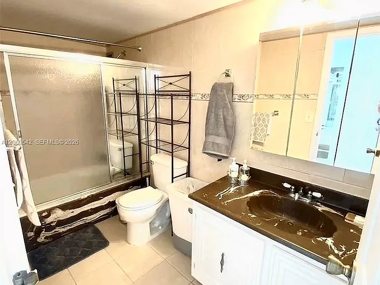 800 Parkview Dr #222 — Photo 7