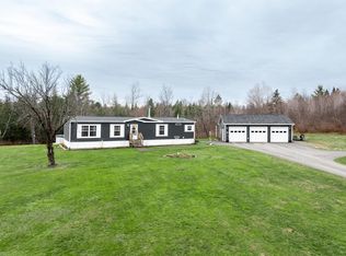 24 Beatrice Ln, Carmel, ME 04419