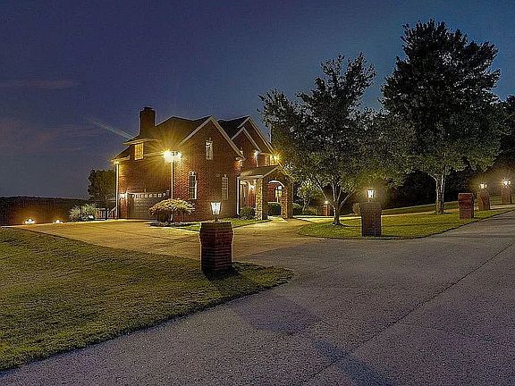 3rd image of 78 Pebble Beach Rd