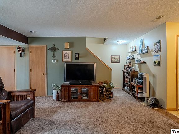 3rd image of 508 NW 17th Cir