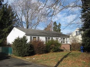 1824 Lukens Ave, Willow Grove, PA 19090