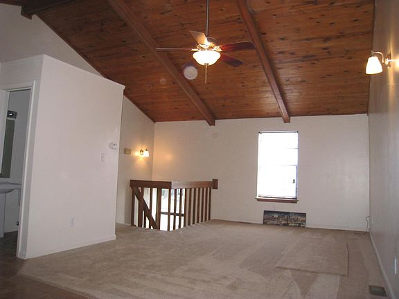 5th image of 557 El Paseo Pl