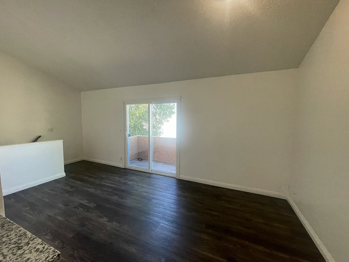 3 bed, 1225 sqft, $2,595 — Photo 3