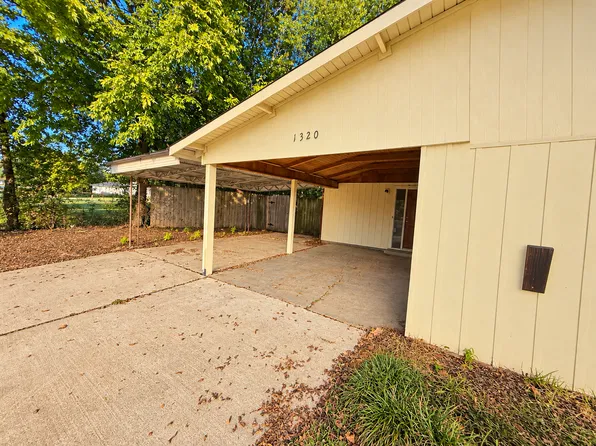 1320 Mark Ave, Bossier City, LA 71112