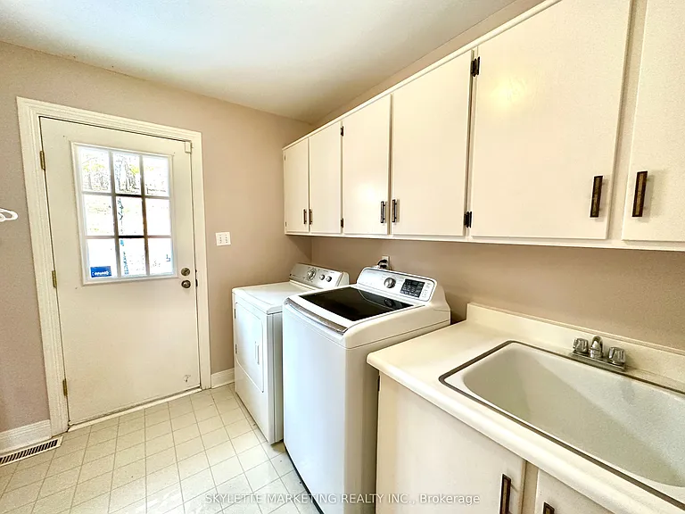 8 Blue Grass Dr — Photo 18