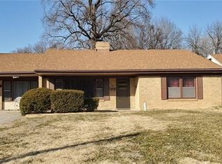 1306 W Sheley Rd, Independence, MO 64052