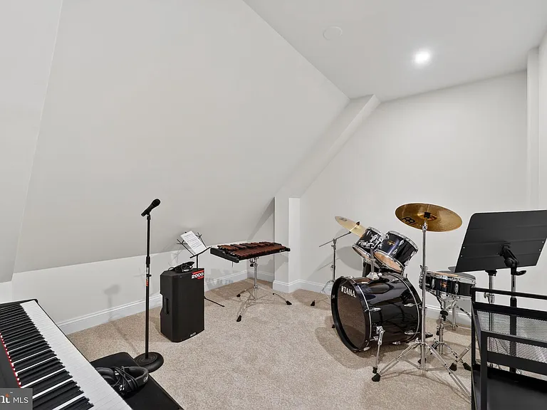 5115 Cape Cod Ct — Photo 44