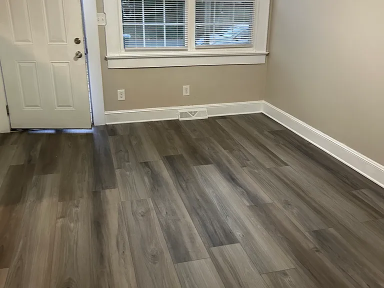 305 Stowe Ave — Photo 2