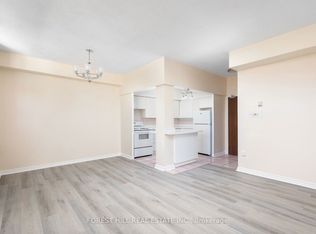 34 Walmer Rd #705, Toronto, ON M5R 2W6