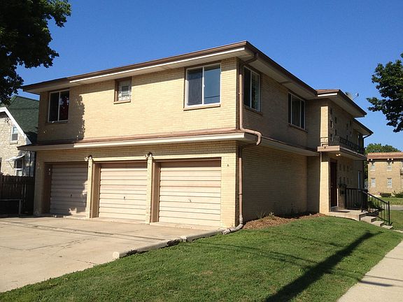 Side-showing attached garage