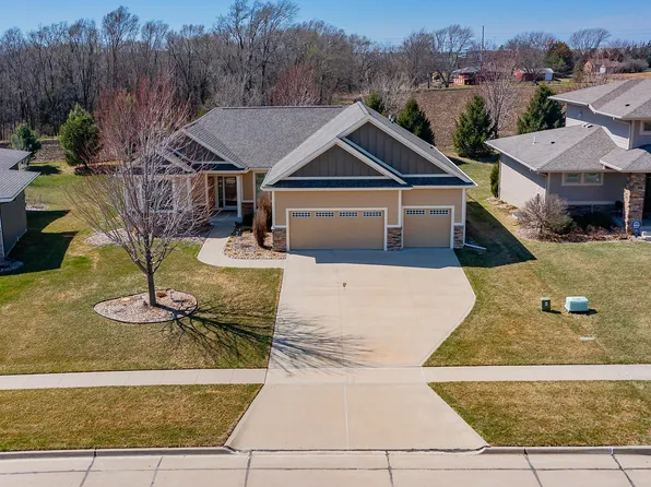 2728 NW 167th Ct, Clive, IA 50325